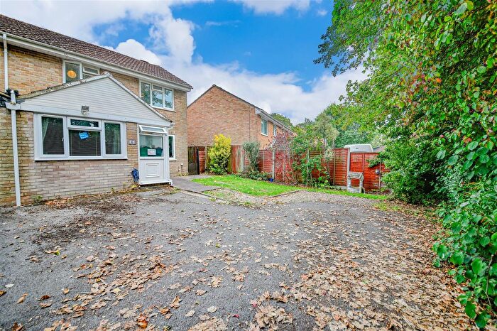 4 Bedroom Semi-Detached House For Sale In Lewes Close, Boyatt Wood, Eastleigh, SO50