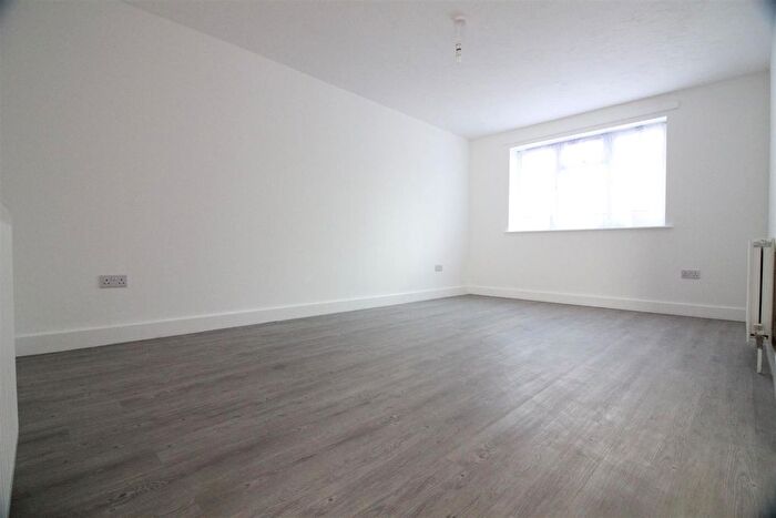 4 Bedroom Terraced House To Rent In Redford Close, Feltham, TW13