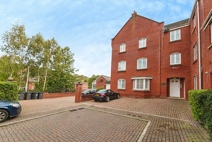 2 Bedroom Flat For Sale In Medley Court, Exeter, Devon, EX4