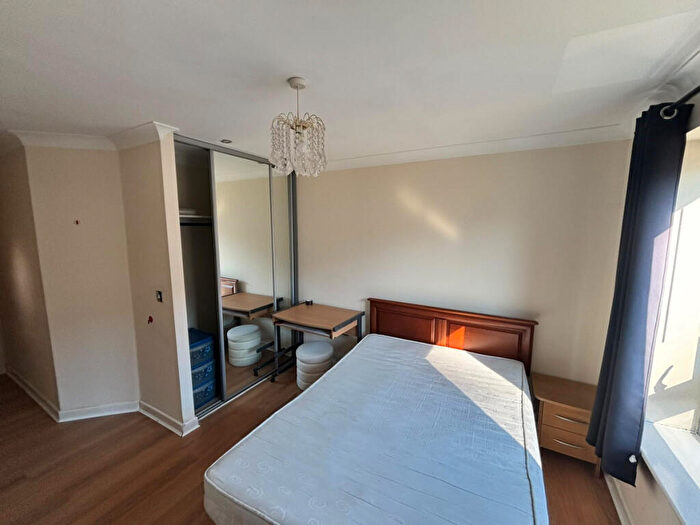 2 Bedroom Apartment To Rent In Quayside Drive, Essex, CO2