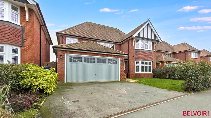 4 Bedroom Detached House For Sale In Rangemoor Crescent, Amington, Tamworth, B77