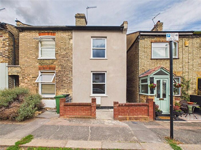 3 Bedroom Semi-Detached House For Sale In Eden Road, Walthamstow, E17