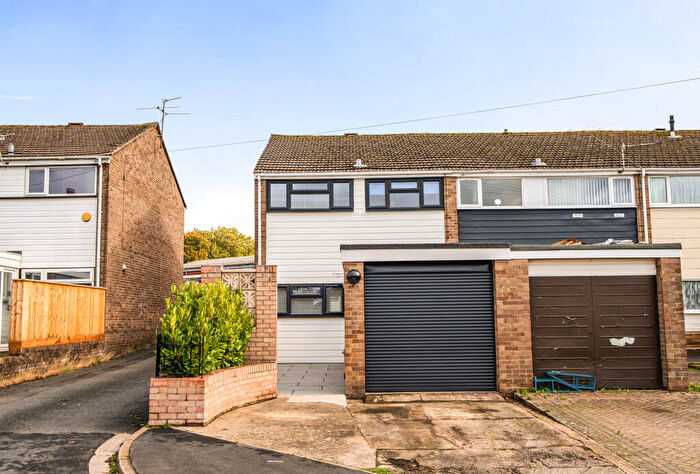 3 Bedroom End Of Terrace House For Sale In Hunters Road, Hanham, Bristol, Gloucestershire, BS15