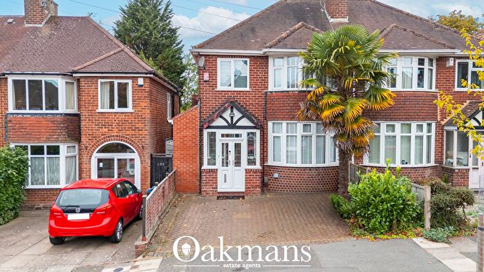 3 Bedroom Semi-Detached House For Sale In White Road, Birmingham, B32