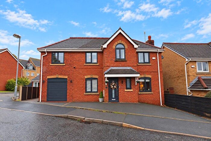4 Bedroom Detached House For Sale In Linden Crescent, Tottington, Bury, BL8