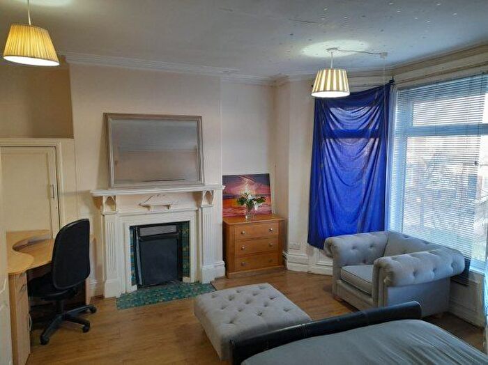 3 Bedroom Semi-Detached House To Rent In Southfield, Middlesbrough, Middlesbrough, Teesside University District, TS1