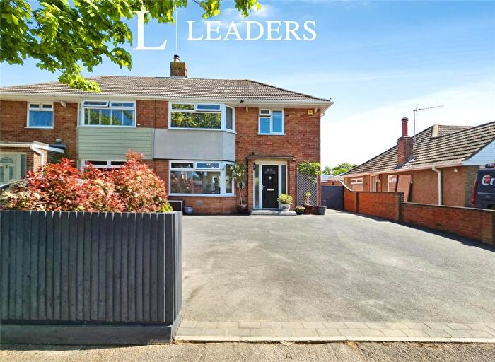 3 Bedroom Semi-Detached House For Sale In Privett Place, Gosport, Hampshire, PO12