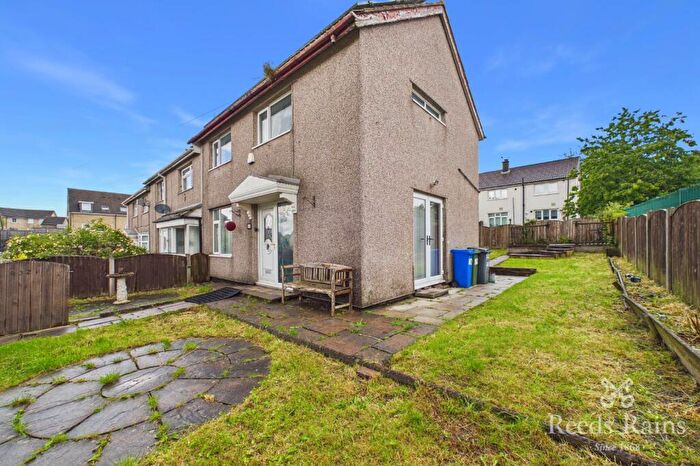 3 Bedroom End Of Terrace House For Sale In Fields Farm Road, Hyde, Greater Manchester, SK14
