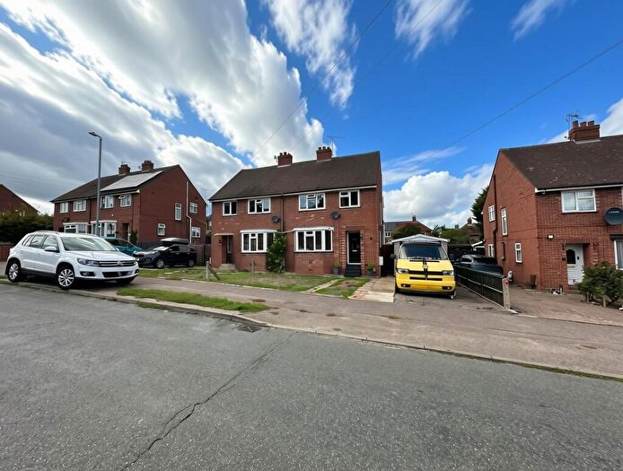 3 Bedroom Semi-Detached House For Sale In St. Edmunds Road, Stowmarket, IP14