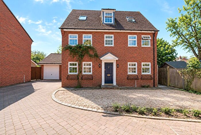 4 Bedroom Detached House For Sale In Chobham, Woking, Surrey, GU24