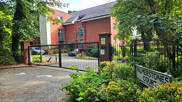 2 Bedroom Apartment For Sale In Apt Palmerstone Court, Bolton, BL1