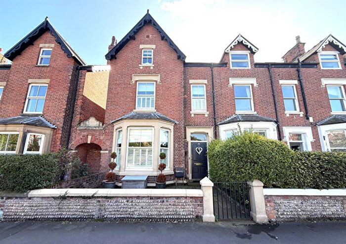 4 Bedroom End Of Terrace House For Sale In Church Road, Lytham, Lytham St. Annes, FY8