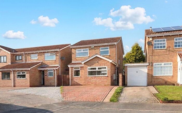 3 Bedroom Detached House For Sale In Epping Gardens, Sothall, S20