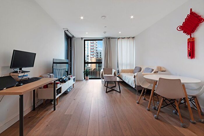 1 Bedroom Flat For Sale In The Fulmar, Reminder Lane, Lower Riverside, Greenwich Peninsula, SE10