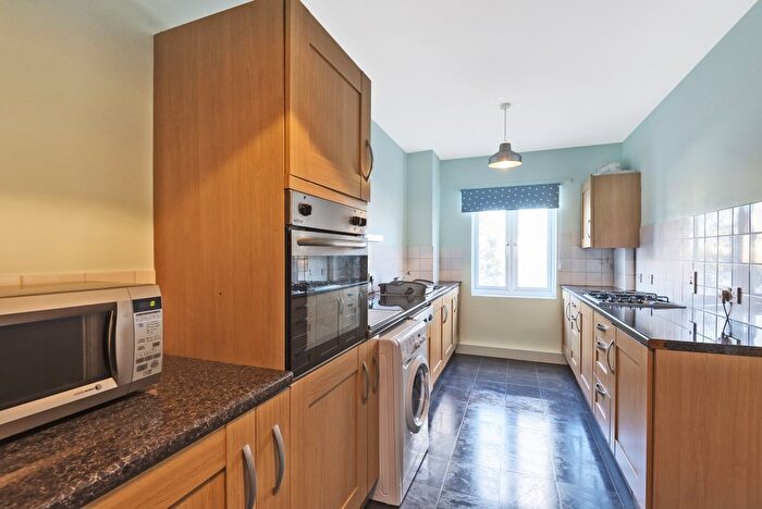 2 Bedroom Flat To Rent In Deptford Wharf, London, SE8