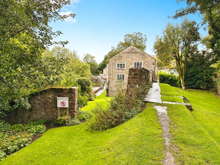 2 Bedroom Flat For Sale In Riverside Walk, Airton, Skipton, BD23