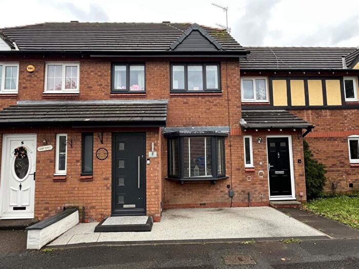 3 Bedroom Terraced House For Sale In Southfield Close, Dukinfield, SK16