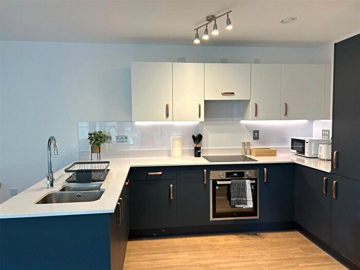 2 Bedroom Flat To Rent In Leaping Birds Rise, Walton-on-Thames, Surrey, KT12