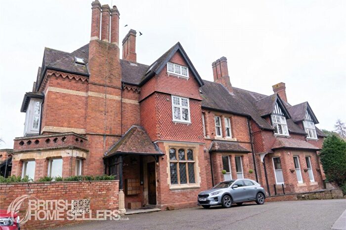 2 Bedroom Apartment For Sale In Sandy Lane, Blackdown, Leamington Spa, Warwickshire, CV32