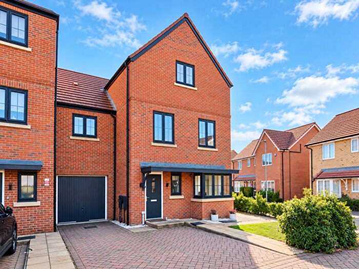 4 Bedroom Semi-Detached House For Sale In Badger Way, Brampton, PE28