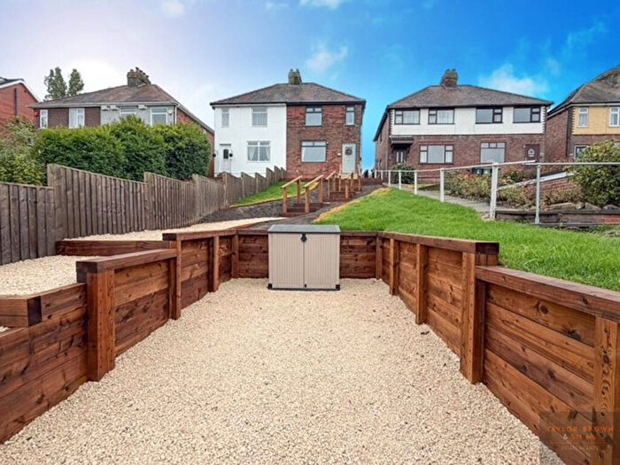 3 Bedroom Semi-Detached House For Sale In Laceyfields Road, Heanor, Derbyshire, DE75