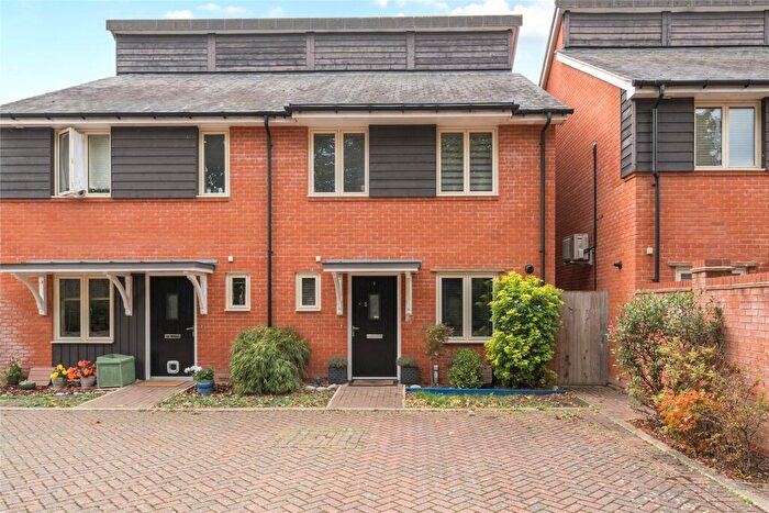 3 Bedroom Semi-Detached House For Sale In White Hart Close, Ripley, Surrey, GU23