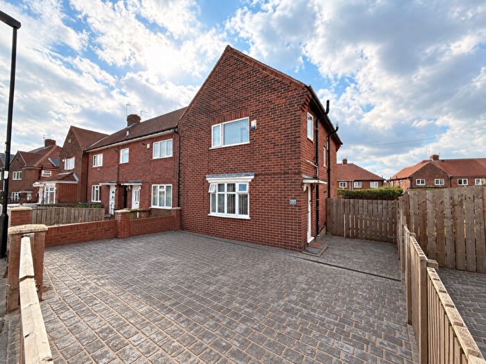 3 Bedroom End Of Terrace House For Sale In Powis Road, Sunderland, SR3