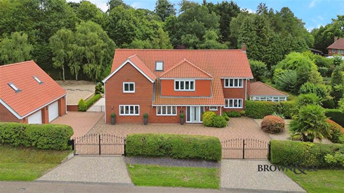 5 Bedroom Detached House For Sale In Chequers Close, Ranby, Retford, Nottinghamshire, DN22