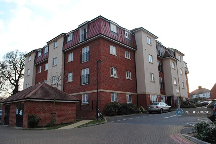 1 Bedroom Flat To Rent In Nursery View House, Morden, SM4