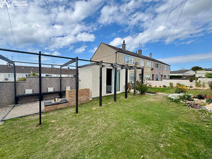 2 Bedroom End Of Terrace House For Sale In Lon Newydd, Holyhead, Anglesey, LL65