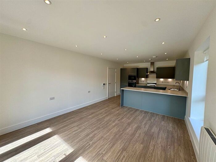2 Bedroom Flat To Rent In The Quarry, Erith, DA8