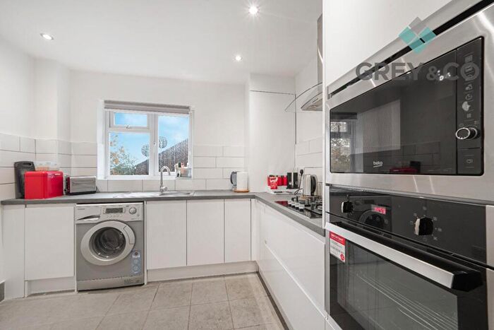 1 Bedroom Flat For Sale In Aspen Drive, Wembley, Middlesex, HA0