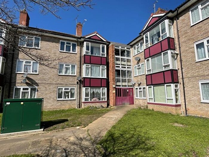 1 Bedroom Apartment For Sale In Jasmine Close, Ipswich, IP2