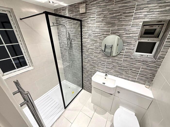 5 Bedroom Semi-Detached House To Rent In Nelson Road, Whitton, Hounslow, TW3