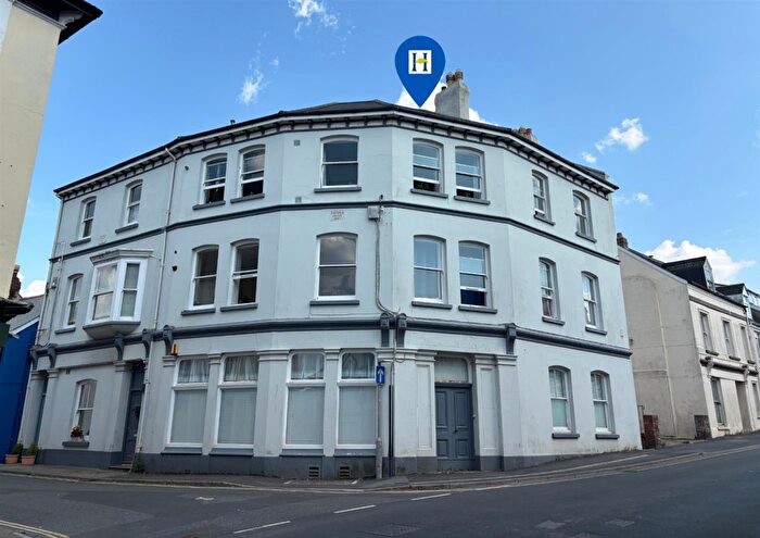 2 Bedroom Flat For Sale In Flat, Fore Street, Northam, EX39