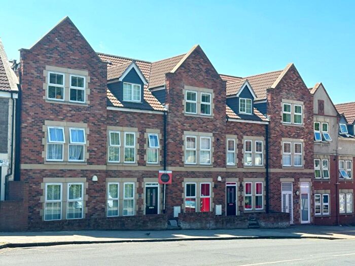 2 Bedroom Flat For Sale In Fountain Park Court, Church Road, Bristol, BS5