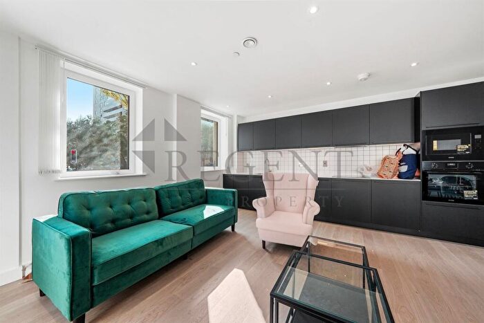 3 Bedroom Apartment To Rent In Wayfare House, Cotton St, E14