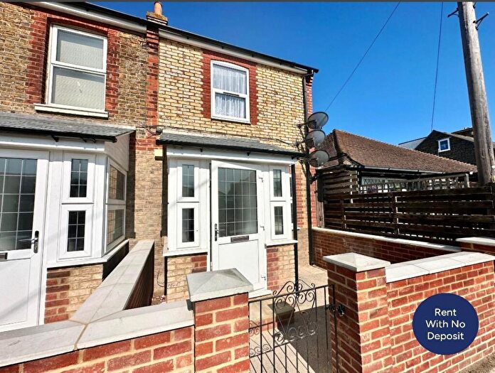 Flat To Rent In Newington Road, Ramsgate, Kent, CT12
