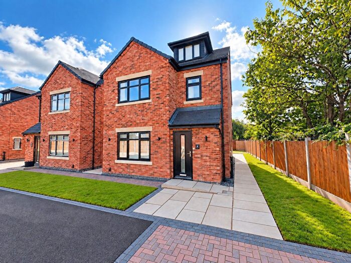 4 Bedroom Detached House For Sale In Kensington Grove, Westhoughton, BL5