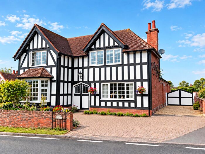 5 Bedroom Detached House For Sale In Henley Road, Claverdon, Warwick, CV35
