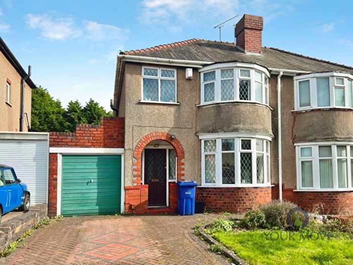 3 Bedroom Semi-Detached House For Sale In Quarry Road, Dudley, West Midlands, DY2