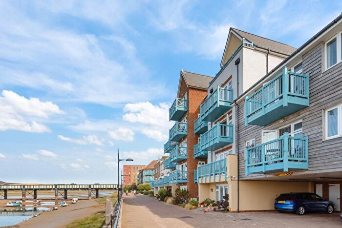 2 Bedroom Apartment For Sale In Ropetackle Central Shoreham, BN43