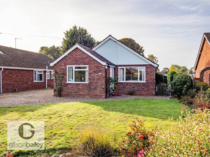3 Bedroom Detached Bungalow For Sale In Briar Close, Lingwood, NR13