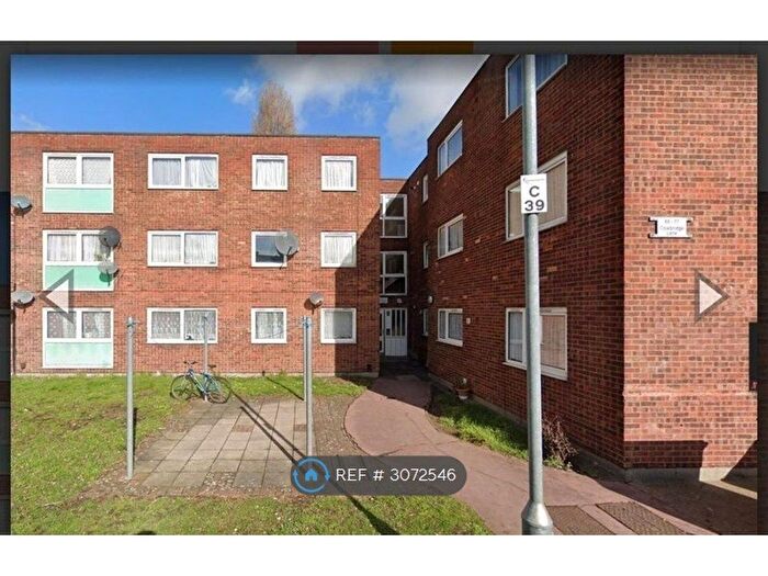 3 Bedroom Flat To Rent In Cowbridge Lane, Barking, IG11