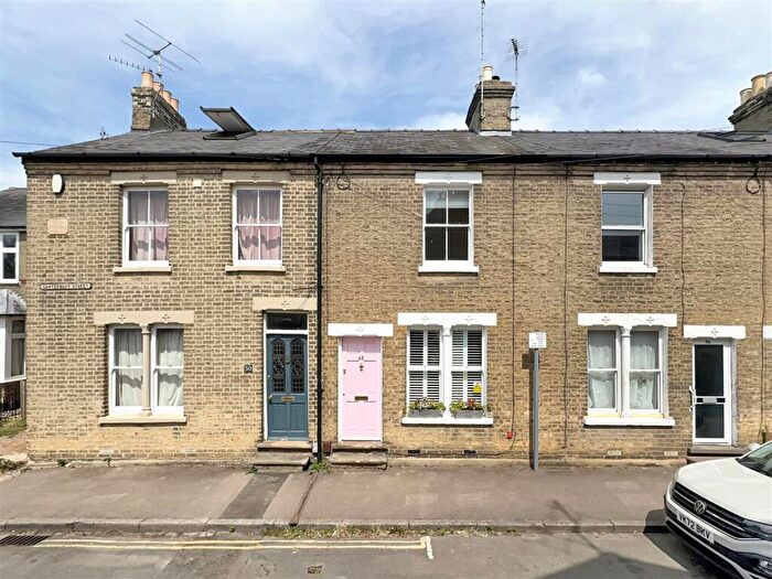 2 Bedroom House For Sale In Canterbury Street, Cambridge, CB4