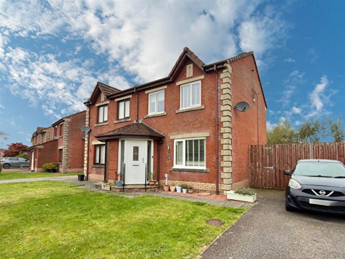 3 Bedroom Semi-Detached House For Sale In Wellington Avenue, Heathhall, Dumfries, DG1