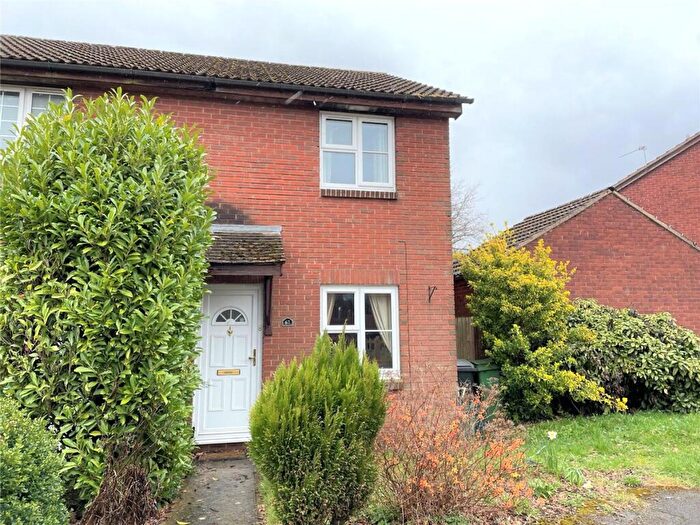 3 Bedroom Semi-Detached House To Rent In Thatcham, Berkshire, RG19