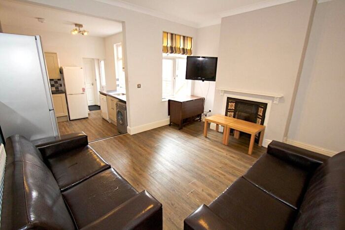 6 Bedroom Terraced House To Rent In York Road, Loughborough, LE11
