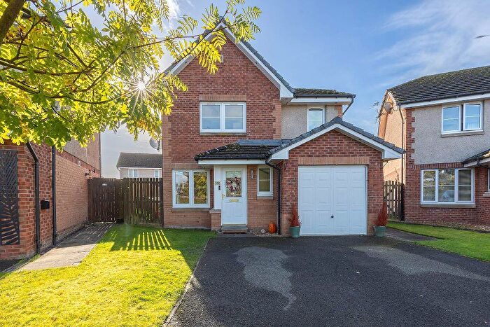 3 Bedroom Detached House For Sale In Kennedy Way, Airth, FK2
