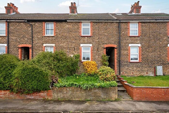 2 Bedroom House To Rent In Commonwealth Road Caterham, CR3